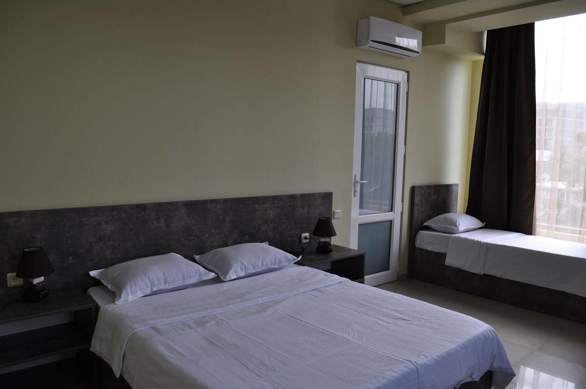 Tiflis Avlabari Hotel Esterno foto