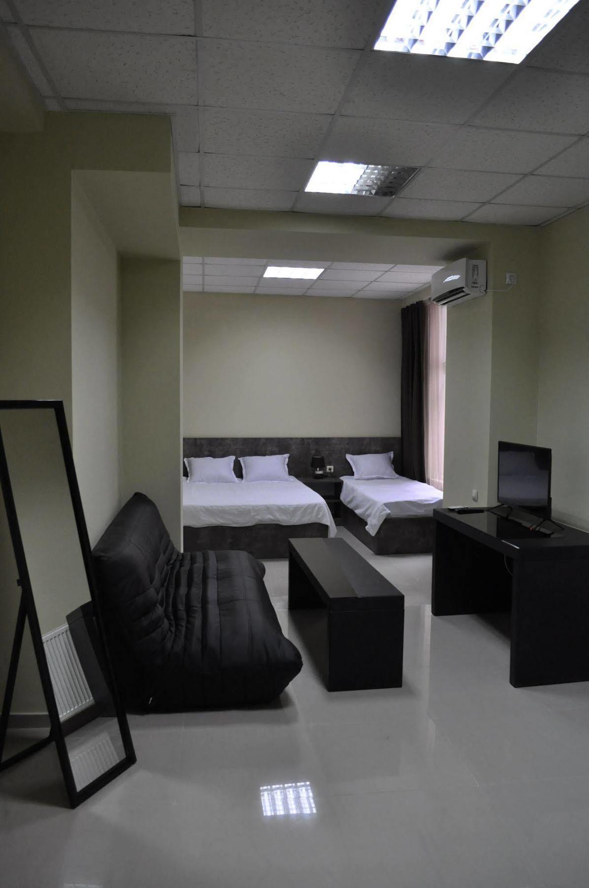 Tiflis Avlabari Hotel Esterno foto