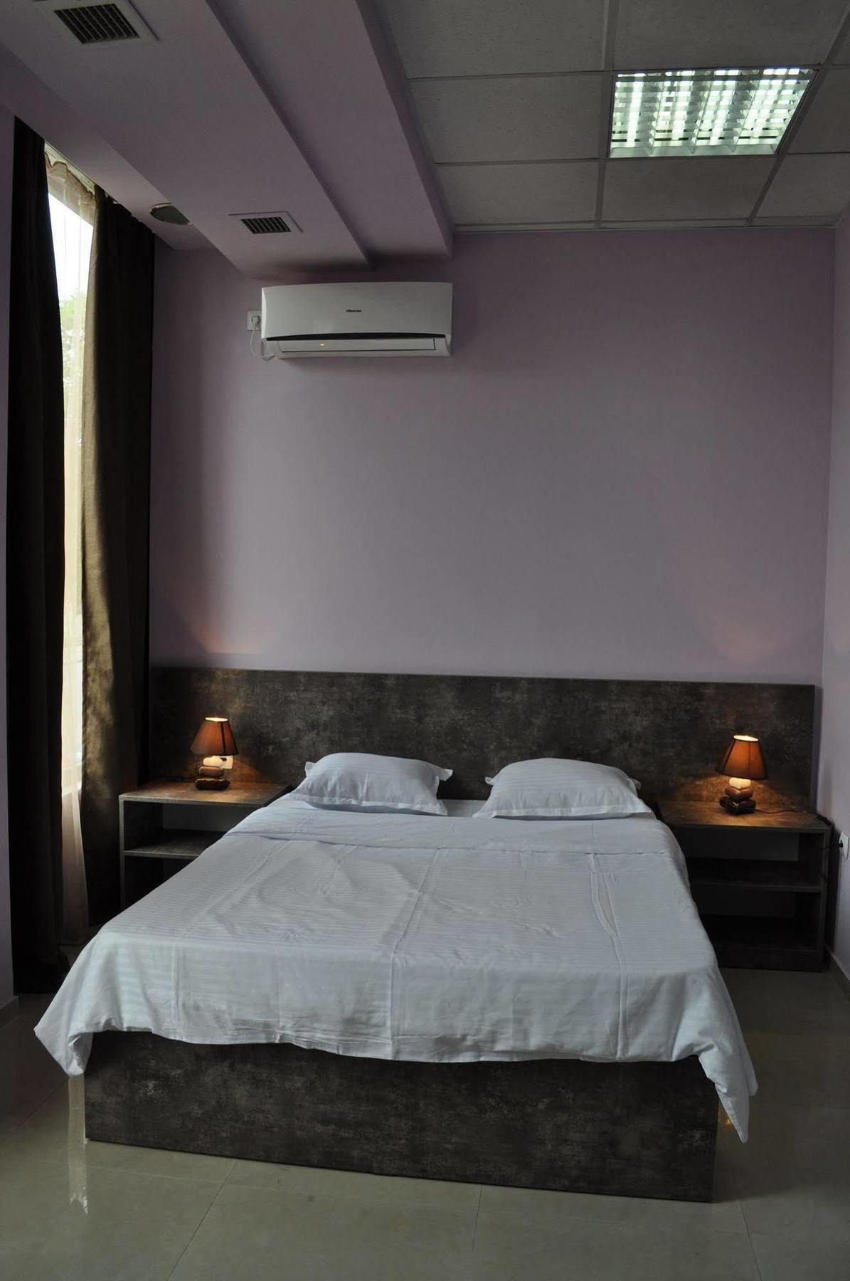 Tiflis Avlabari Hotel Esterno foto