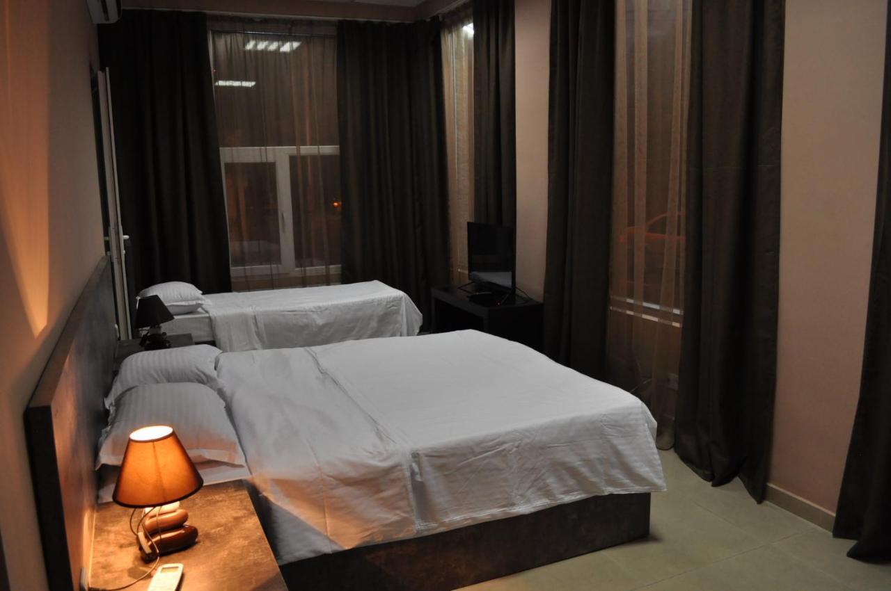 Tiflis Avlabari Hotel Esterno foto